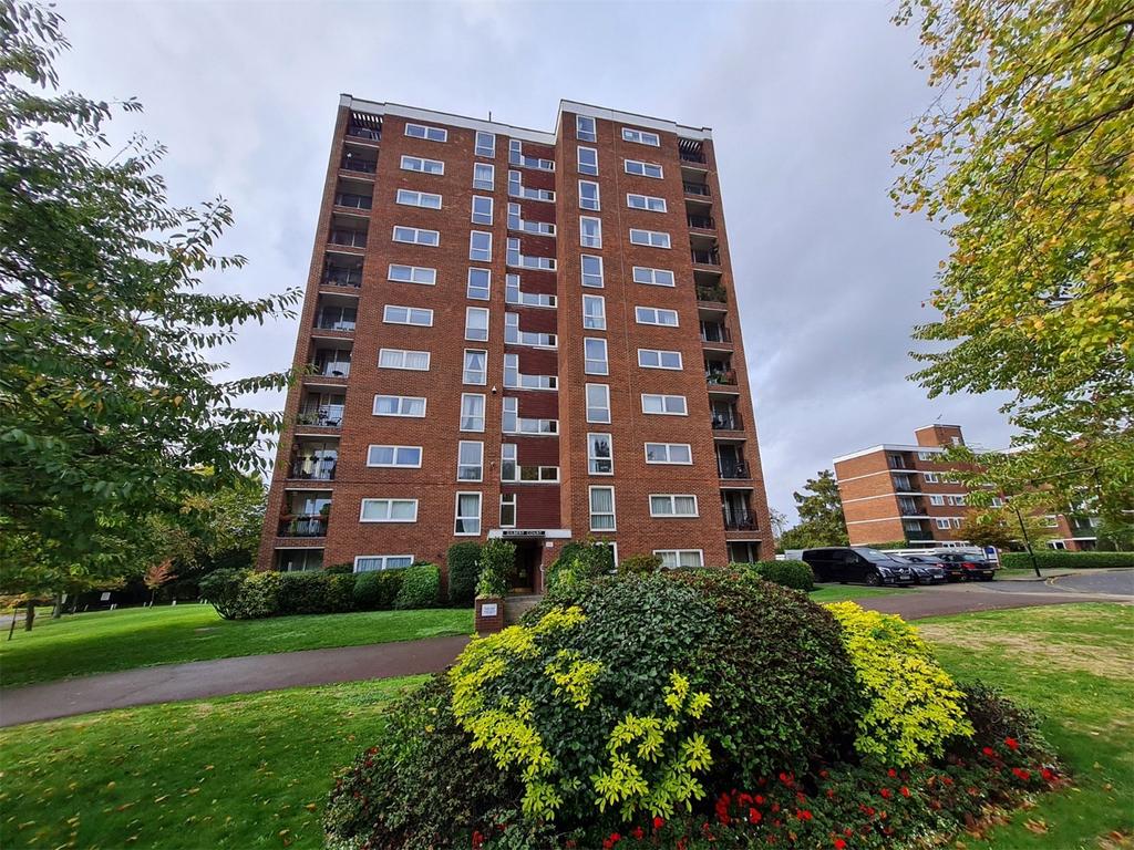 Green Vale, Ealing, London, W5 2 bed apartment - £1,800 pcm (£415 pw)