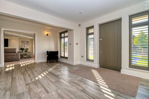14 Brooklyn Drive, Emmer Green, Reading, RG4 8SS