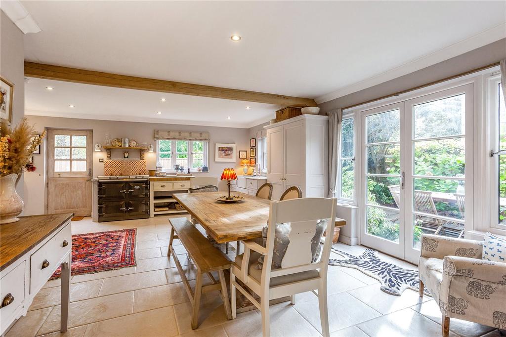 Kitchen/Dining