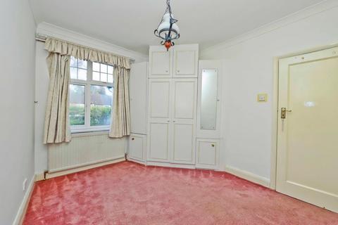 31 Eastern Avenue, Pinner, HA5 1NW