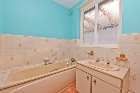 31 Eastern Avenue, Pinner, HA5 1NW