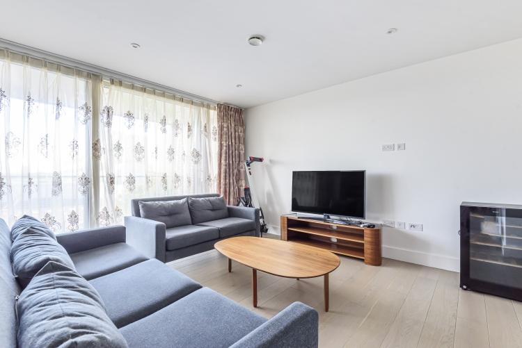 28 Quebec Way Canada Water SE16 3 bed apartment £3,250 pcm (£750 pw)
