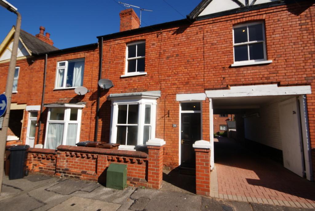 Cecil Street, Lincoln 4 bed terraced house £895 pcm (£207 pw)