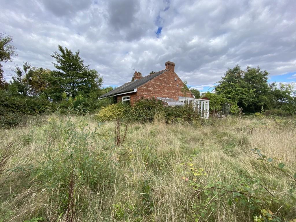 Sandholme Road, Gilberdyke 2 bed detached bungalow £225,000