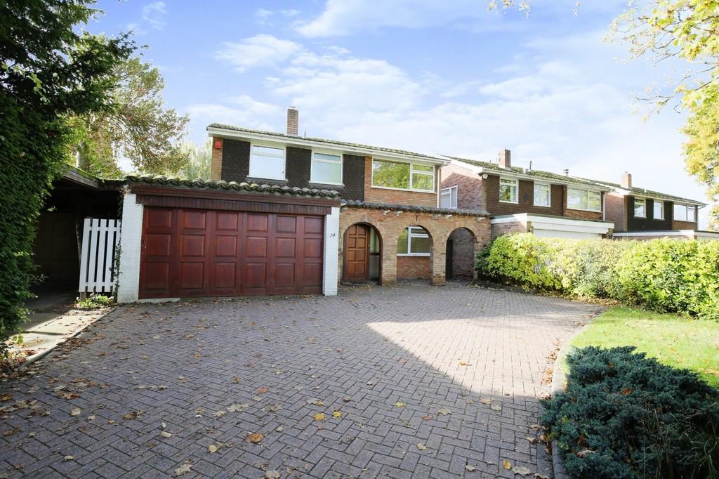 The Green, Bonehill, Tamworth 3 bed detached house £1,395 pcm (£322 pw)