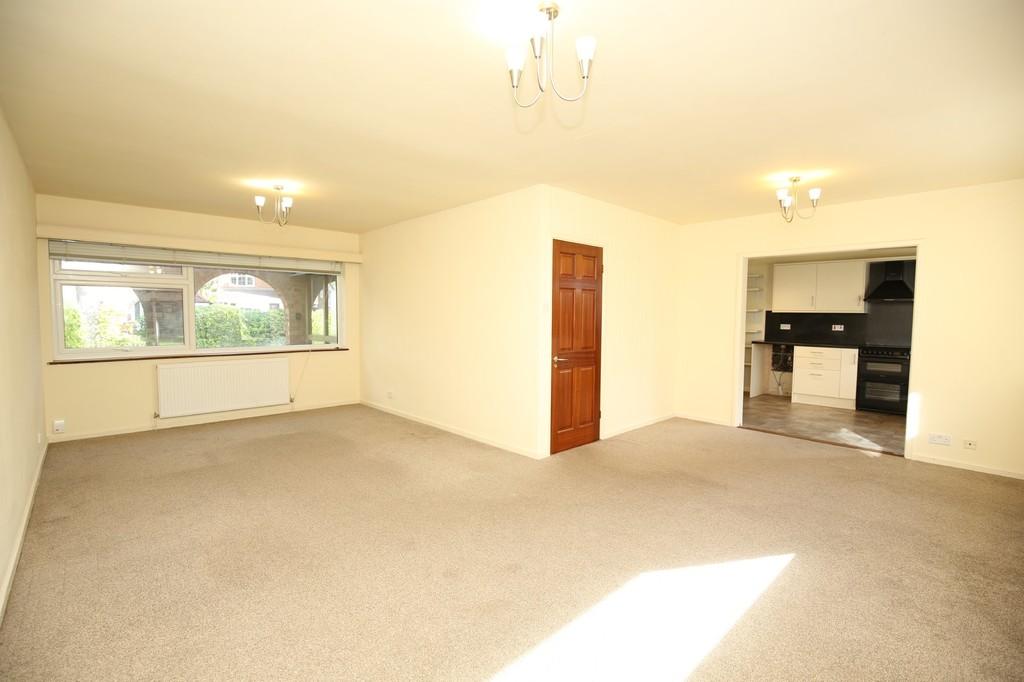 The Green, Bonehill, Tamworth 3 bed detached house £1,395 pcm (£322 pw)