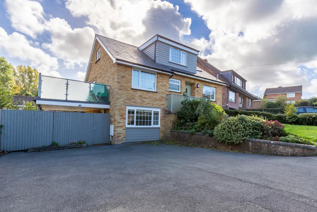 Baring Road, Cowes 4 bed detached house £1,900 pcm (£438 pw)