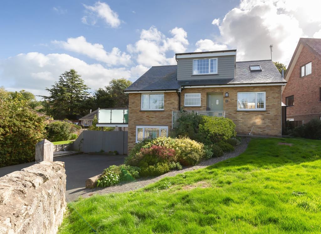 Baring Road, Cowes 4 bed detached house £1,900 pcm (£438 pw)