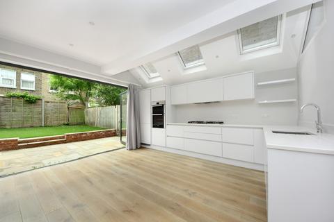 2 bedroom apartment for sale - Birkbeck Avenue, London