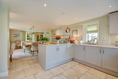 4 bedroom detached house for sale, Rural Peasmarsh, East Sussex TN31