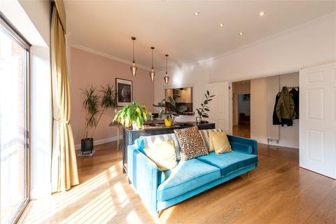 Flat B52, Herbal Hill Gardens, 9 Herbal Hill, London, EC1R 5XB