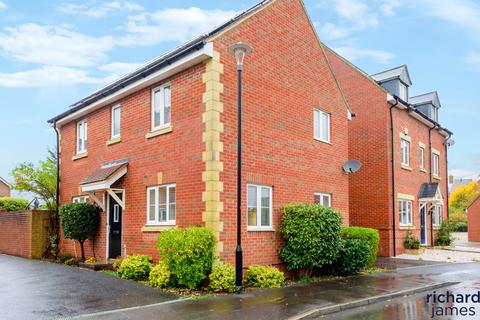 3 bedroom detached house for sale - Henchard Crescent, Taw Hill, Swindon, SN25