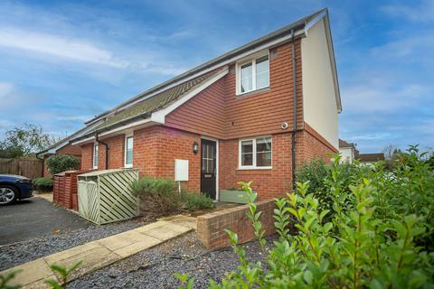 3 bedroom end of terrace house for sale - Pinewood Close, Leybourne, ME19