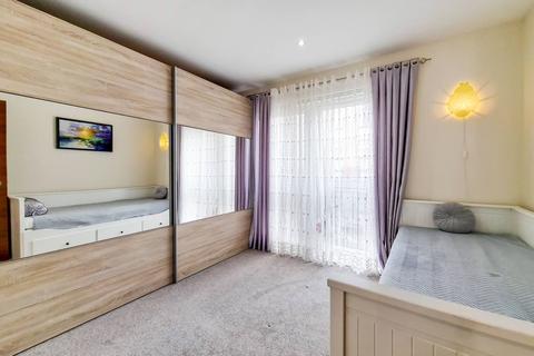 4, Regency Court Unwin Way, Stanmore, HA7 1FE