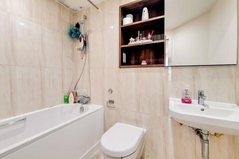 4, Regency Court Unwin Way, Stanmore, HA7 1FE
