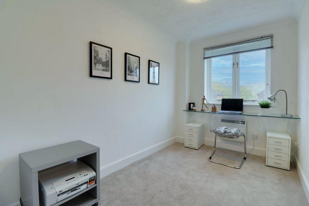Bedroom 2 (Double)