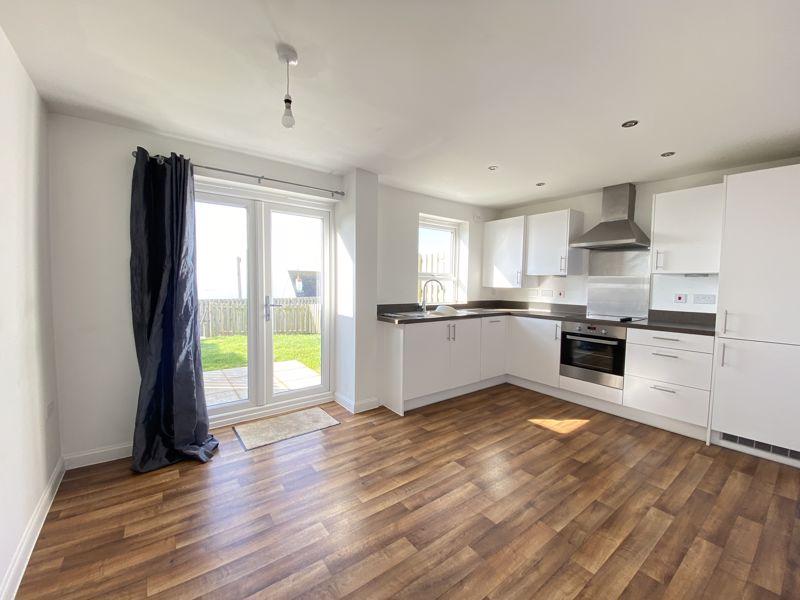 30 Crompton Way, Ogmore By Sea, The Vale of CF32 0QF 3 bed