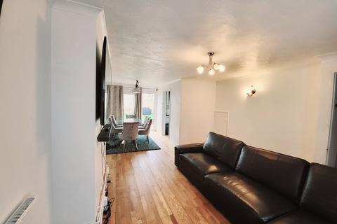 15 Hilden Drive, Erith, DA8 2LP