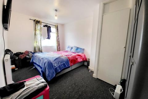 15 Hilden Drive, Erith, DA8 2LP