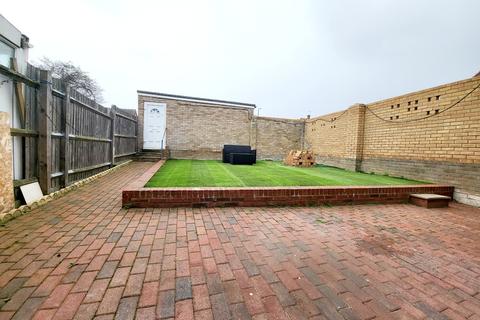 15 Hilden Drive, Erith, DA8 2LP
