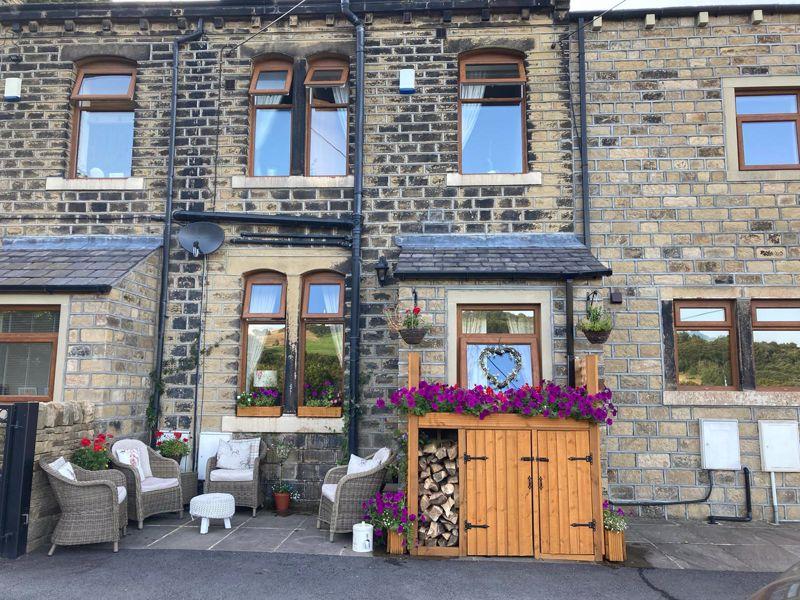 2 Woodend Cottages, Branch Road, Barkisland HX4 0AA 3 bed terraced