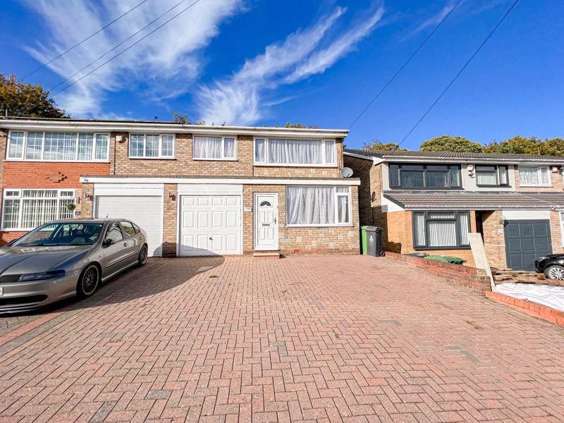 Fordwater Road, Streetly, Sutton Coldfield, B74 2BQ 3 bed semidetached