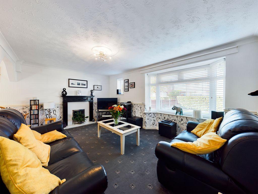 Runnells Lane, Thornton L23 1XJ 3 bed semidetached house £230,000