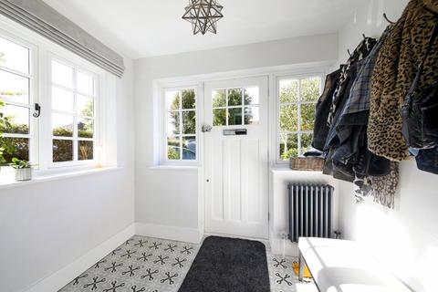 56 Chalfont Road, Seer Green, Beaconsfield, HP9 2QP