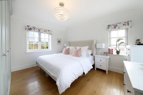 56 Chalfont Road, Seer Green, Beaconsfield, HP9 2QP