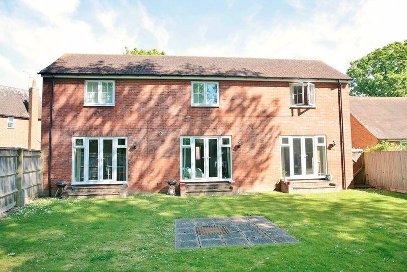 Wantage Road, Didcot 1 bed apartment £190,000