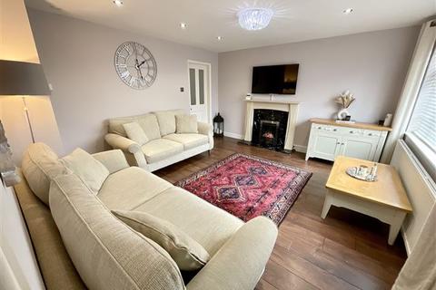 21 Farcroft Grove, Sheffield, S4 8BP