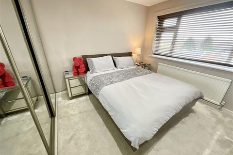 21 Farcroft Grove, Sheffield, S4 8BP