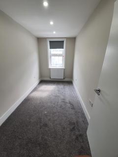 2 bedroom flat to rent, High Street, Orpington BR6