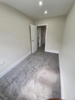 2 bedroom flat to rent, High Street, Orpington BR6