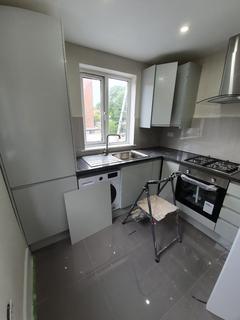 2 bedroom flat to rent, High Street, Orpington BR6