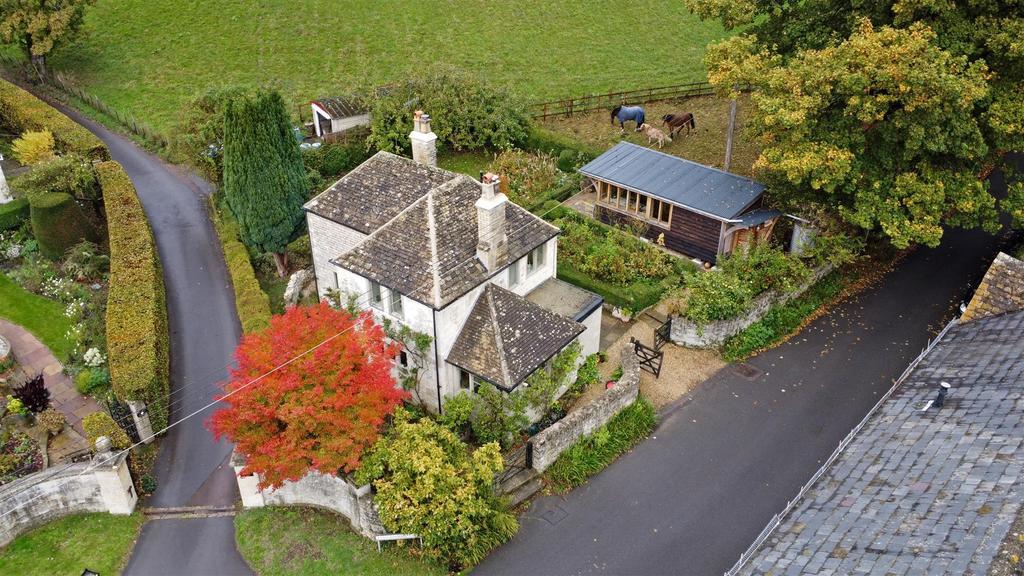 South Woodchester 3 bed detached house for sale £550,000