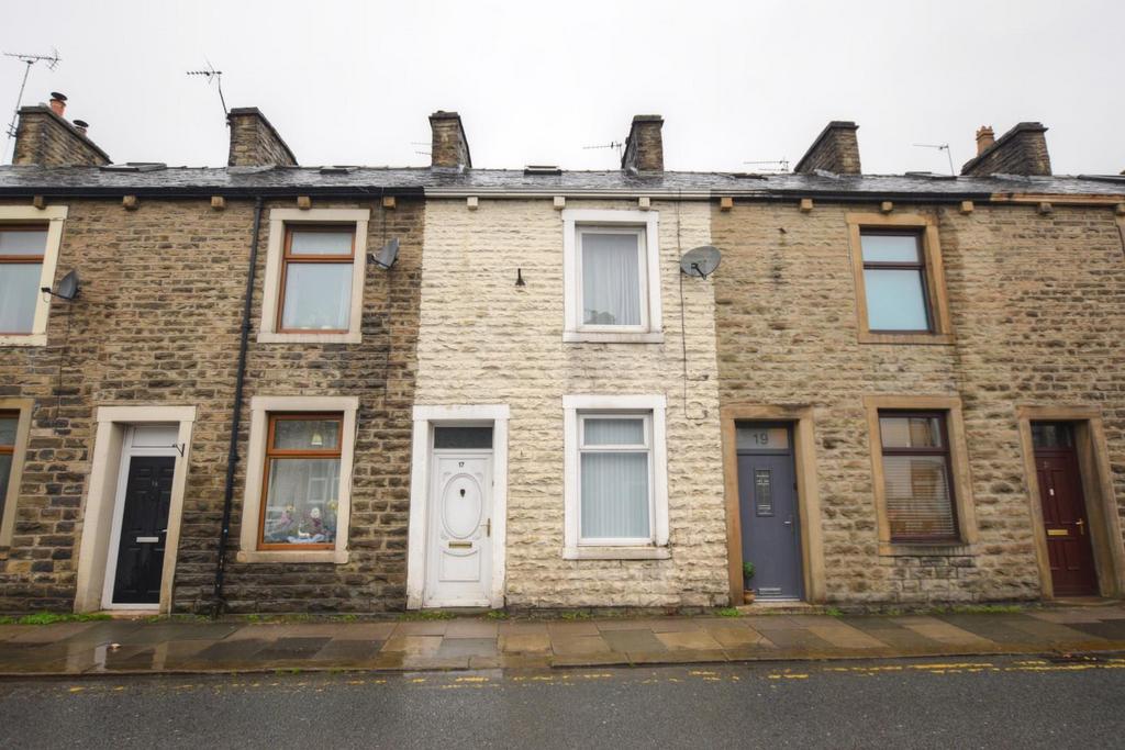 Waterloo Road, Clitheroe 2 bed terraced house for sale £110,000