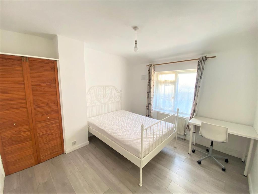 Room 3.JPG