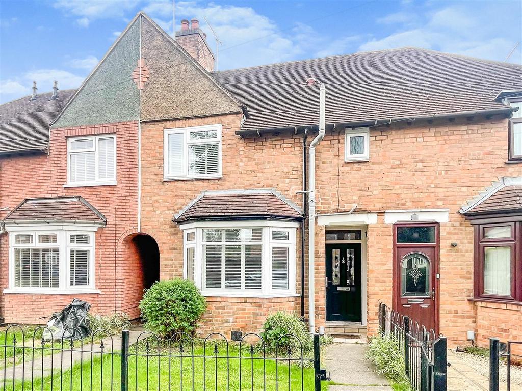 Beauchamp Road, Warwick 3 bed terraced house £300,000