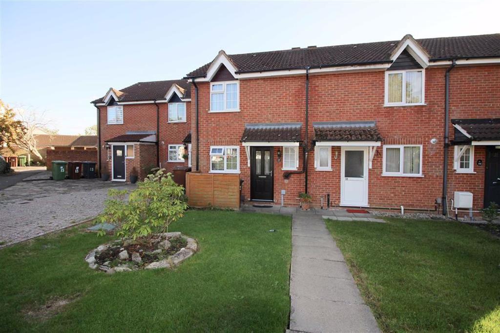Bray Close, Borehamwood, Herts 3 bed terraced house £1,650 pcm (£381 pw)
