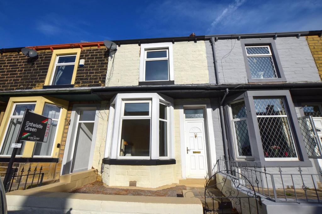 Oak Street, Colne 2 bed terraced house £85,000