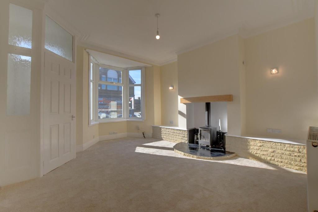Oak Street, Colne 2 bed terraced house £85,000