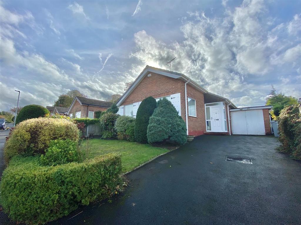 Bollinbarn Drive, Macclesfield 2 bed detached bungalow for sale £350,000