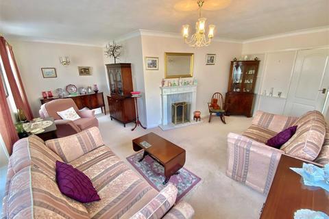 2 bedroom detached bungalow for sale - Bollinbarn Drive, Macclesfield
