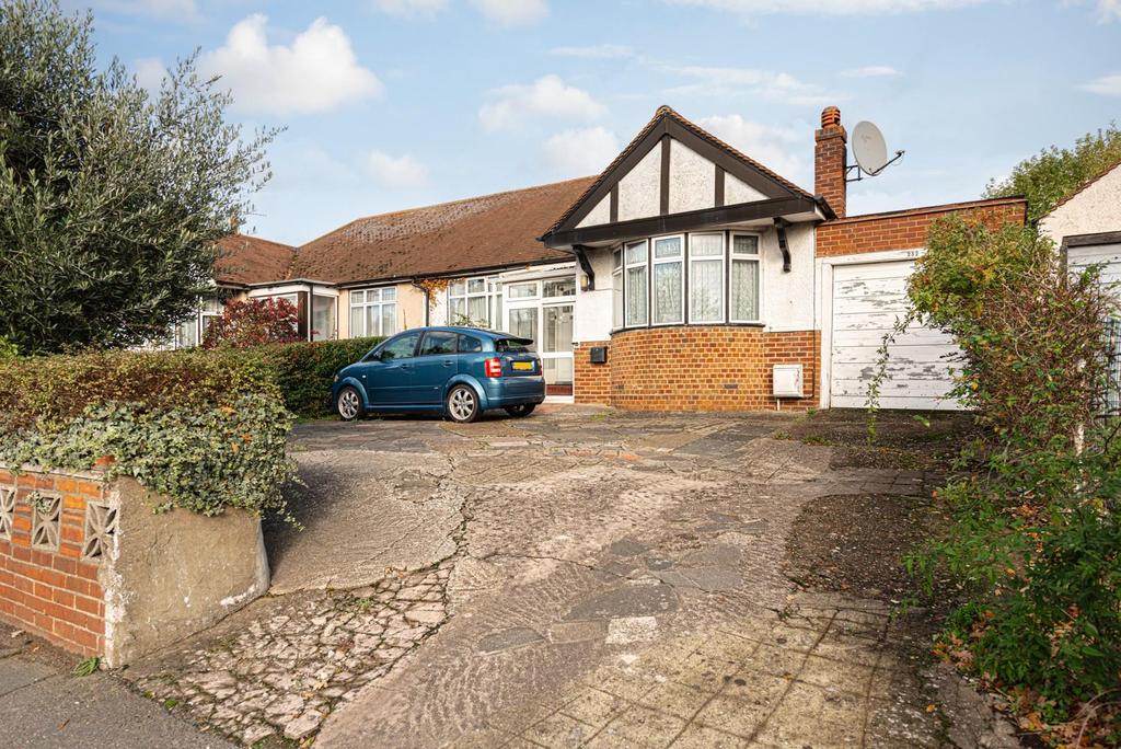 Kingston Road, Ewell 2 bed semidetached bungalow £495,000