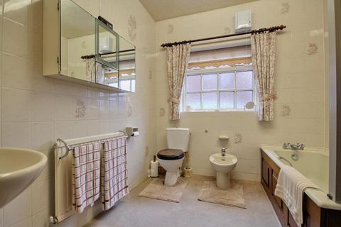 5 Ash Grove, Willerby, Hull, HU10 6JH