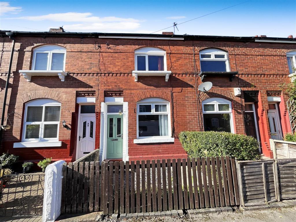 Dudley Road, Sale 2 bed terraced house for sale £300,000