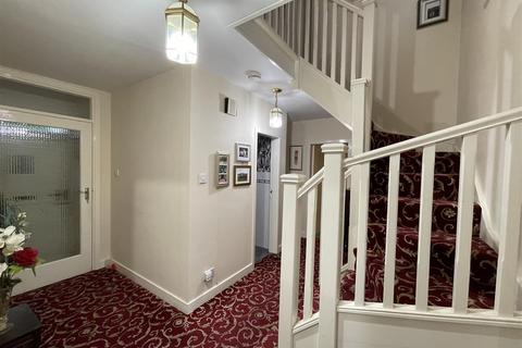 26 Hackness Drive, Scarborough, YO12 5SB