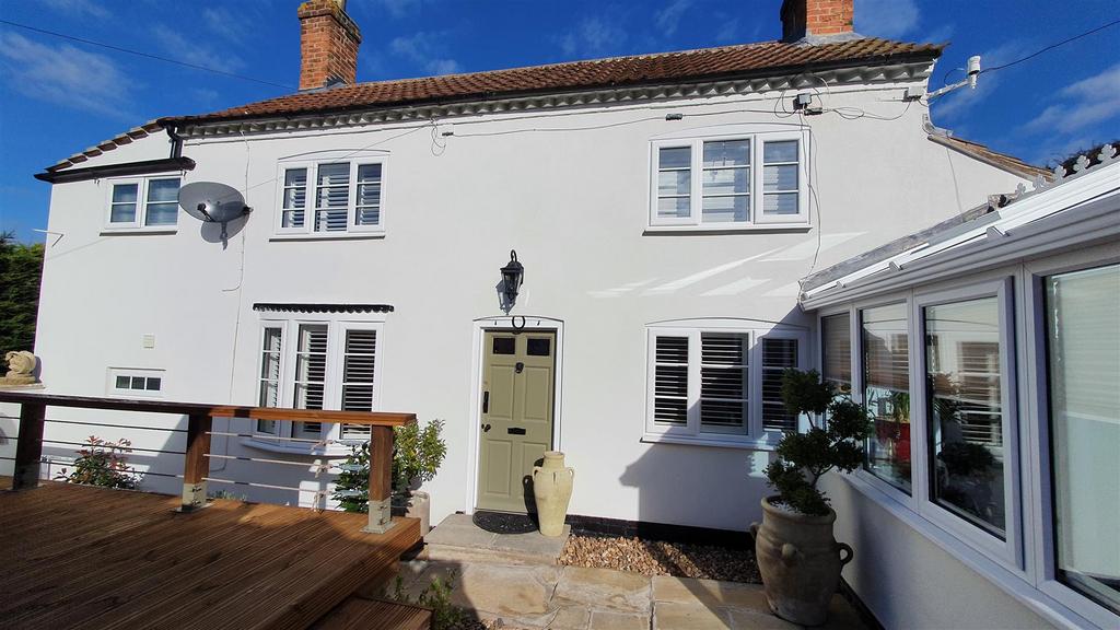 Fisher Lane, Bingham 2 bed detached house £320,000