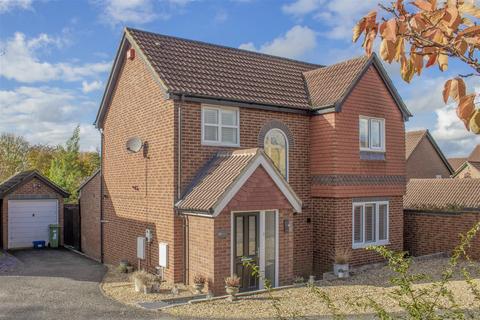 28 Jenkins Close, Shenley Church End, Milton Keynes, MK5 6HX